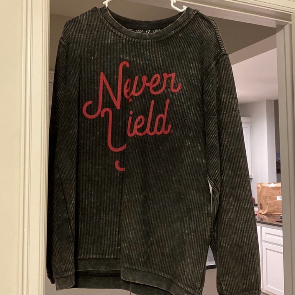 Arkansas Razorbacks Black “Never Yield” Sweater